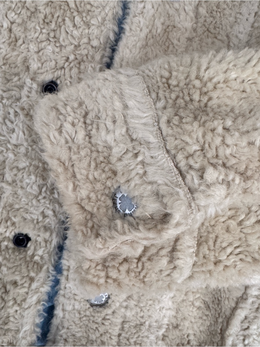 Lucky Brand Light Blue Denim Jacket with Cream Sherpa Collar - Picture 5 of 6